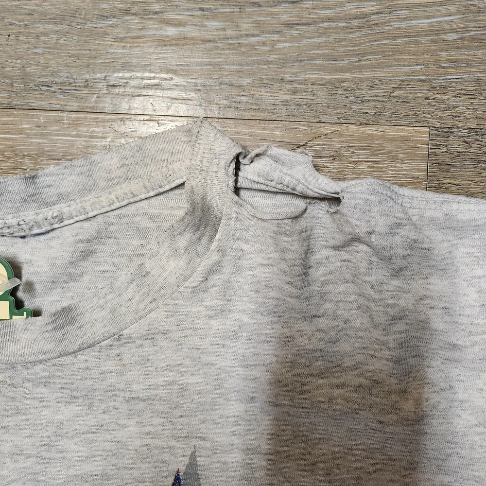 Vintage 90s NHL Gray Montreal Canadiens Short Sleeve Tee Very Distressed - Picture 6 of 7